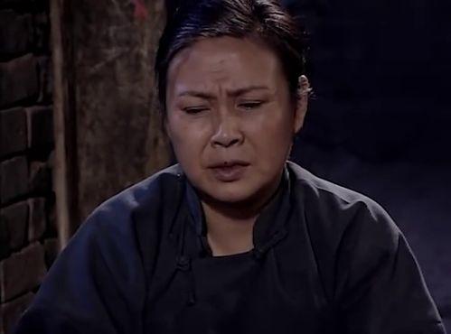 中年大妈聊天吃瓜,娱乐圈最新瓜料，揭秘明星幕后故事